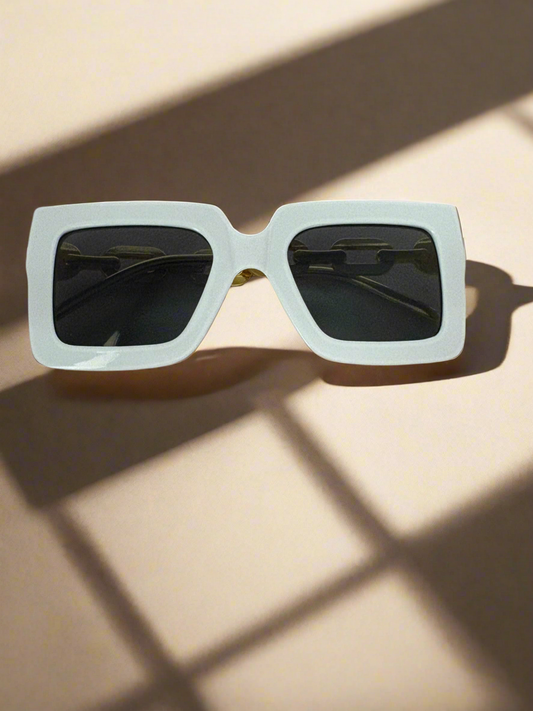 Summer Bae Sunglasses White