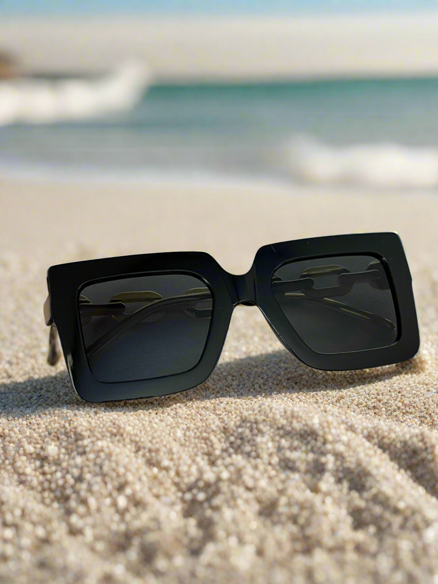 Summer Bae Sunglasses Black